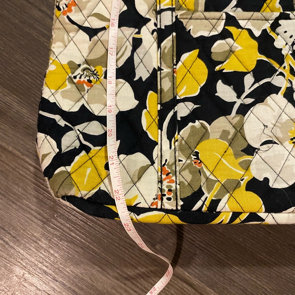 Vera Bradley Tote/ shoulder Bag Bundle - Picture 9 of 10